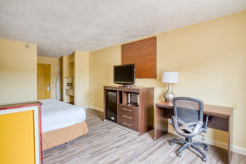 Motel 6 Tulsa, Ok Airport Exterior photo